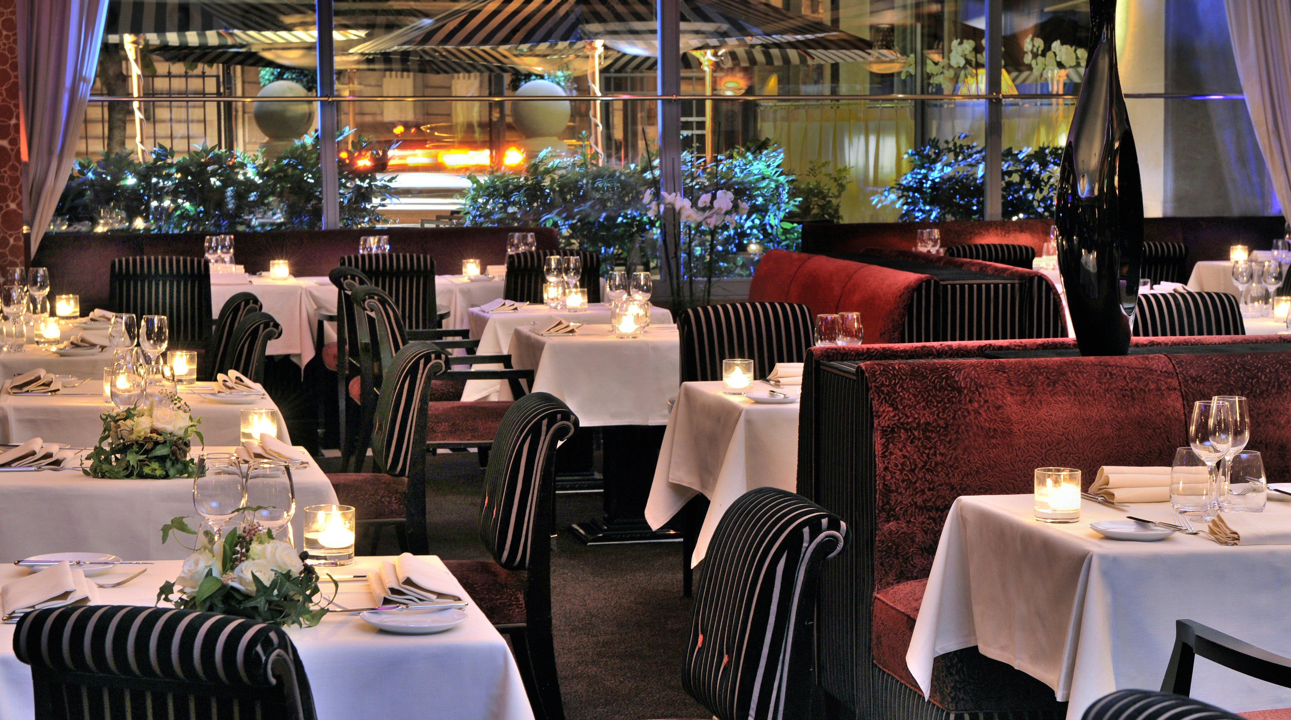 L'Hotel Du Collectionneur Paris Restaurant photo Interior of the restaurant